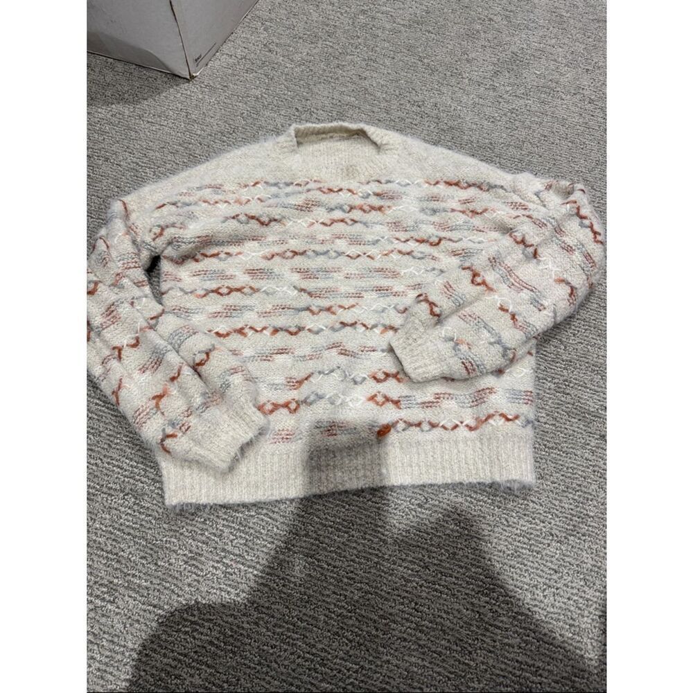 Mello Cream Crewneck Sweater with Rust and Light Gray Accents